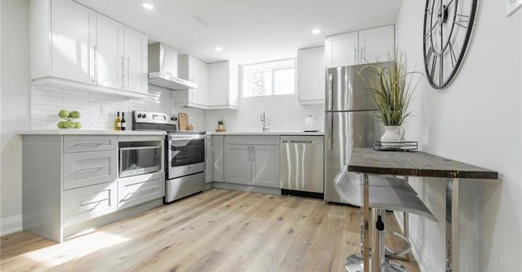 Lower-213 Thorner Drive, Hamilton, ON, L8V 2M5 - 6