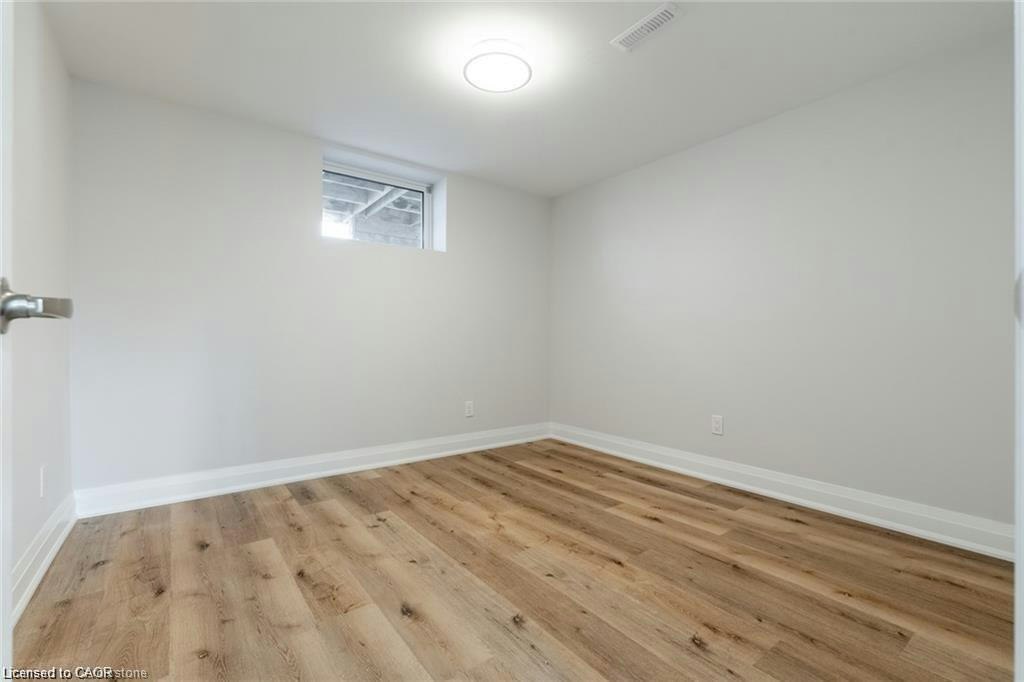 Lower-213 Thorner Drive, Hamilton, ON, L8V 2M5 - 9
