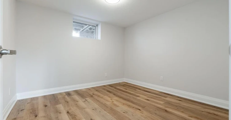 Lower-213 Thorner Drive, Hamilton, ON, L8V 2M5 - 9