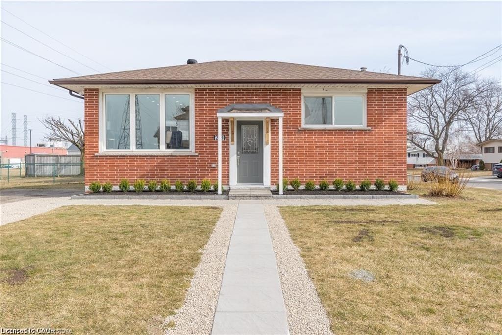 Lower-213 Thorner Drive, Hamilton, ON, L8V 2M5