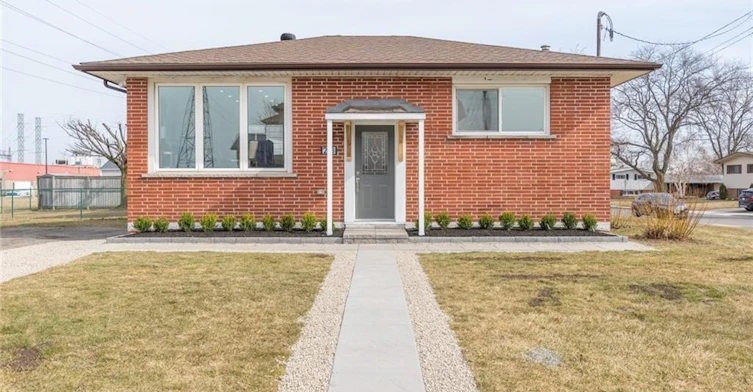 Lower-213 Thorner Drive, Hamilton, ON, L8V 2M5