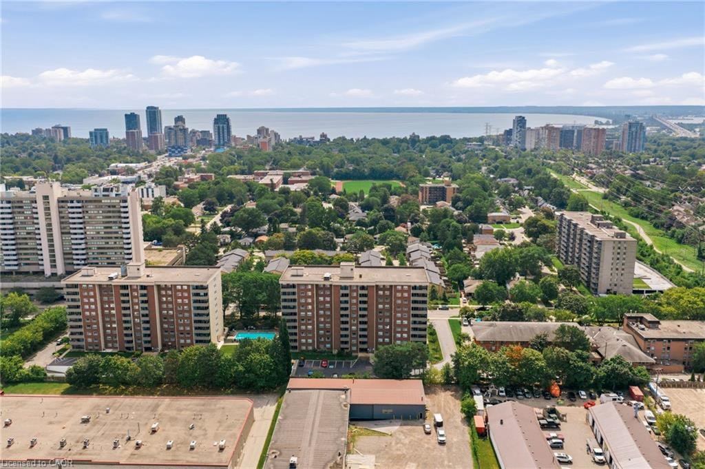 203-1415 Ghent Avenue, Burlington, ON, L7S 1X4