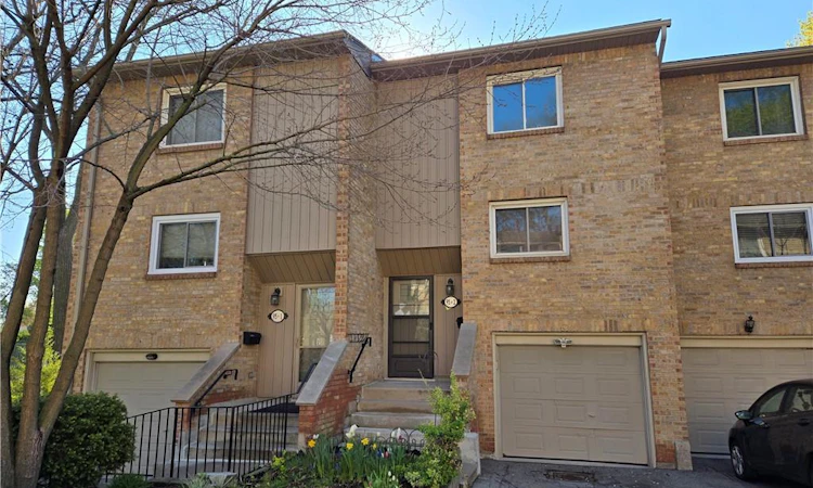 2-95 Fonthill Road