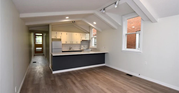 2-61 King Street W, Hamilton, ON, L9H 1T5 - 5