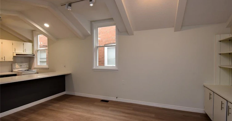 2-61 King Street W, Hamilton, ON, L9H 1T5 - 4