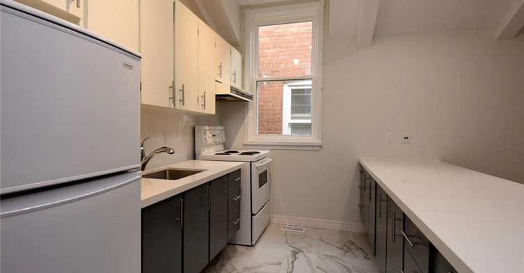 2-61 King Street W, Hamilton, ON, L9H 1T5 - 6