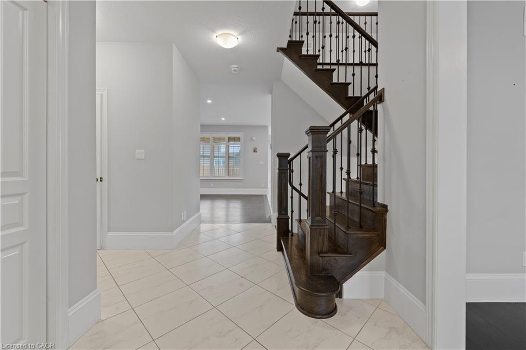 29 Harvest Gate, West Lincoln, ON, L0R 2A0 - 2