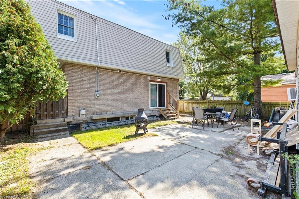 Upper-15 Mccormick Street, Welland, ON, L3C 4L8 - 17