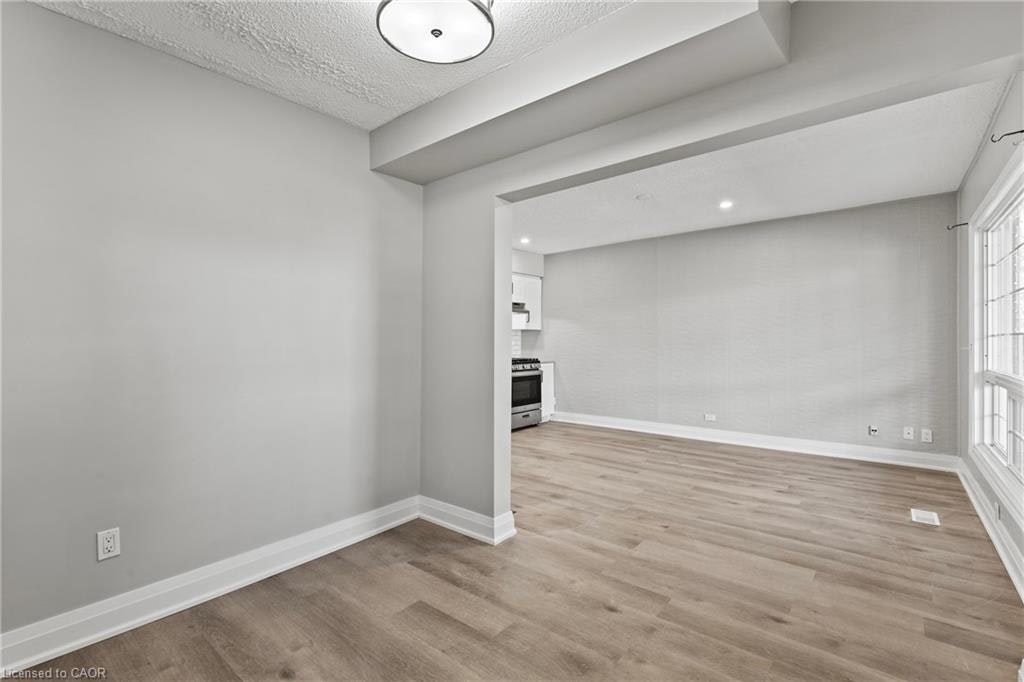 Upper-15 Mccormick Street, Welland, ON, L3C 4L8 - 5