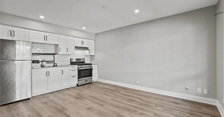 Upper-15 Mccormick Street, Welland, ON, L3C 4L8 - 7