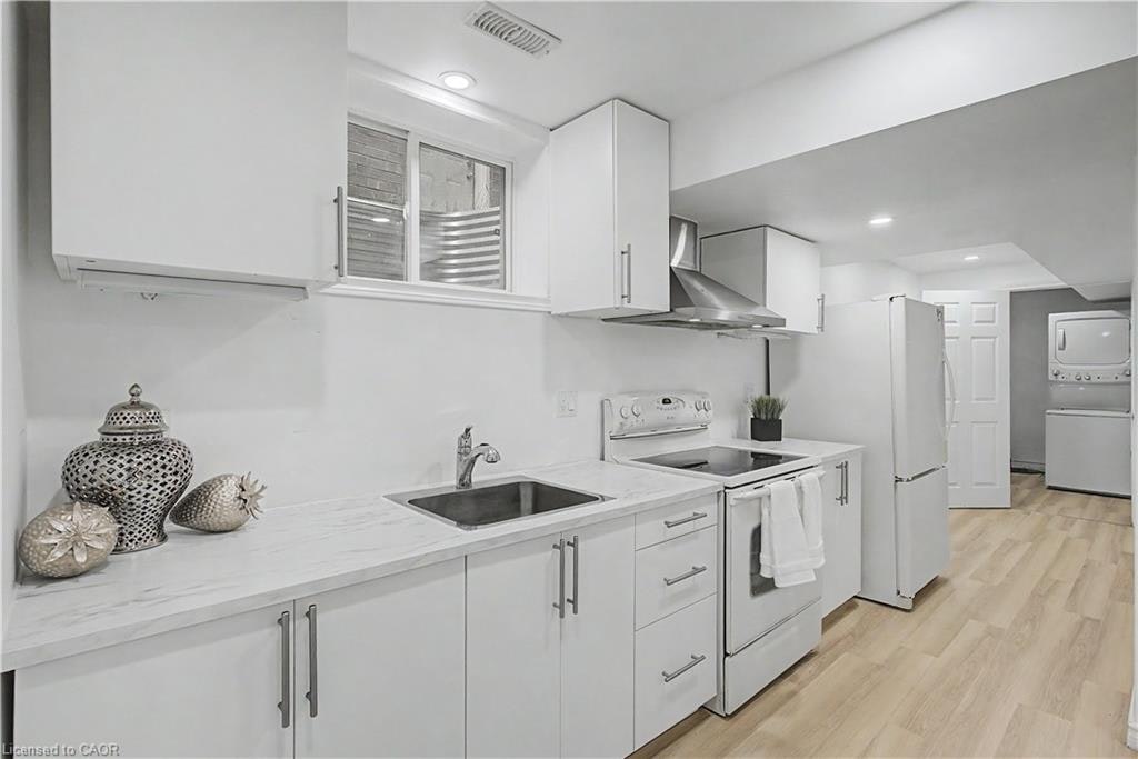 B-79 Beauchamp Drive, Cambridge, ON, N1S 0B9 - 8
