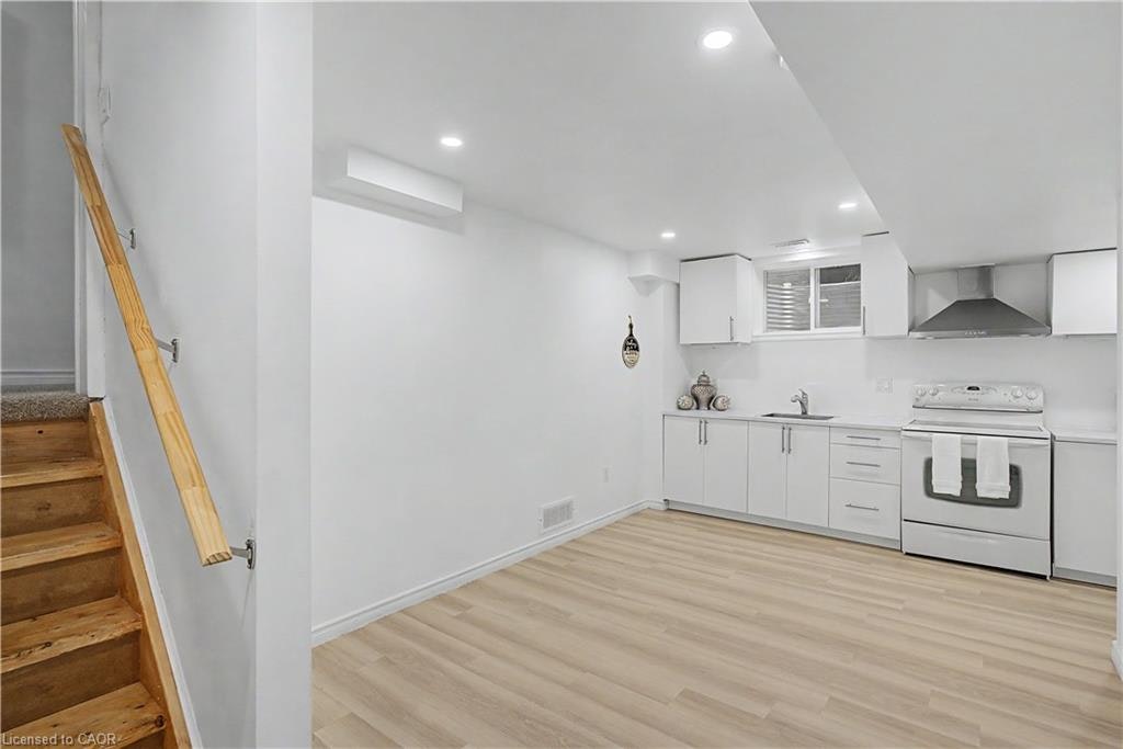 B-79 Beauchamp Drive, Cambridge, ON, N1S 0B9 - 7