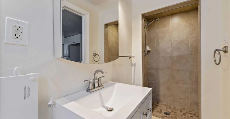 Basement-864 Upper Ottawa Street, Hamilton, ON, L8T 3V5 - 8