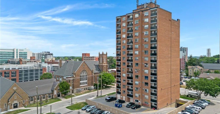902-64 Benton Street, Kitchener, ON, N2G 4L9
