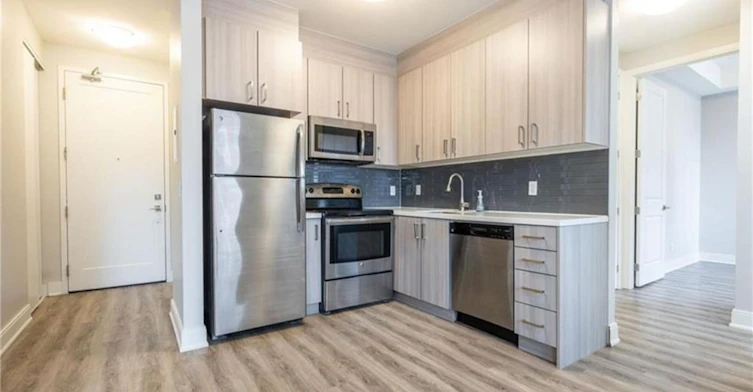 301-150 Main Street W, Hamilton, ON, L8P 0B8 - 5