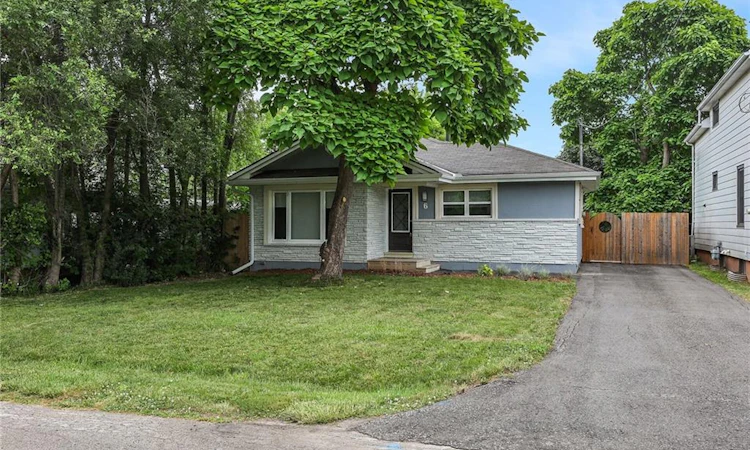 6 Lincoln Avenue