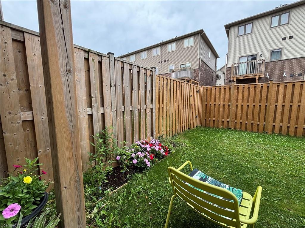 11 Birot Lane, Hamilton, ON, L9K 0K1 - 16