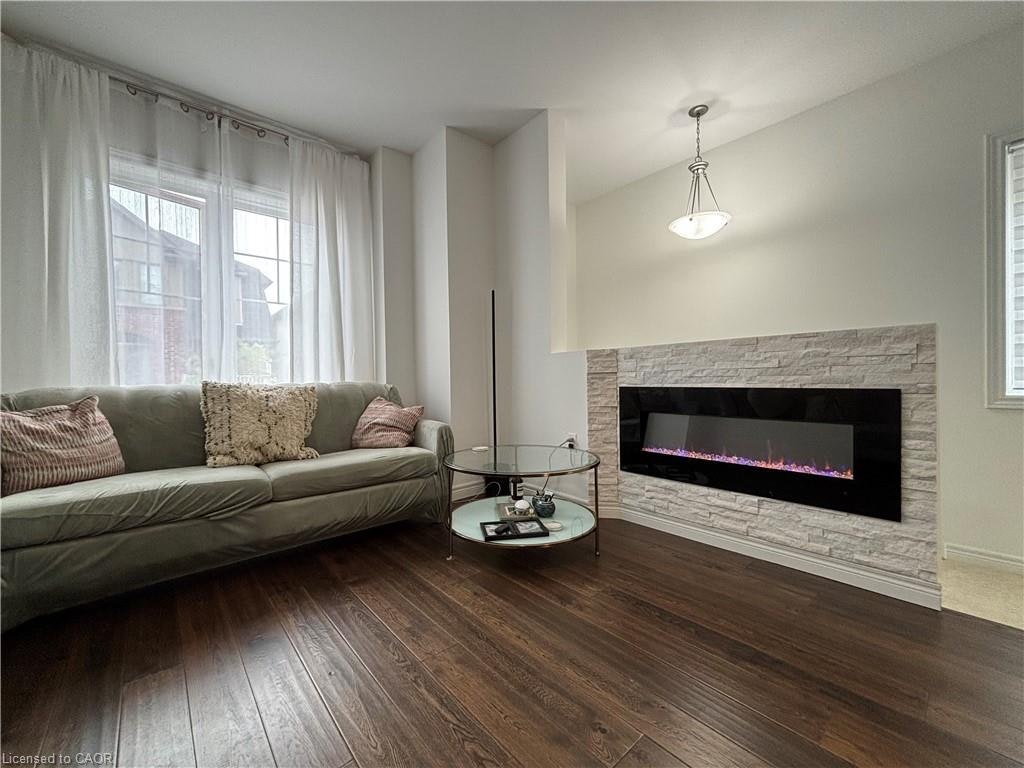 11 Birot Lane, Hamilton, ON, L9K 0K1 - 4
