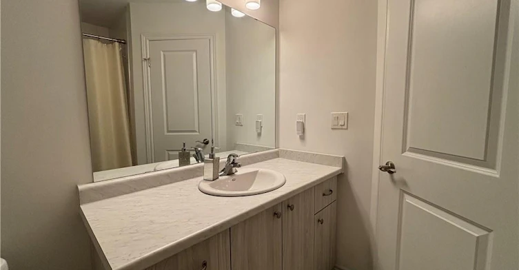 11 Birot Lane, Hamilton, ON, L9K 0K1 - 11