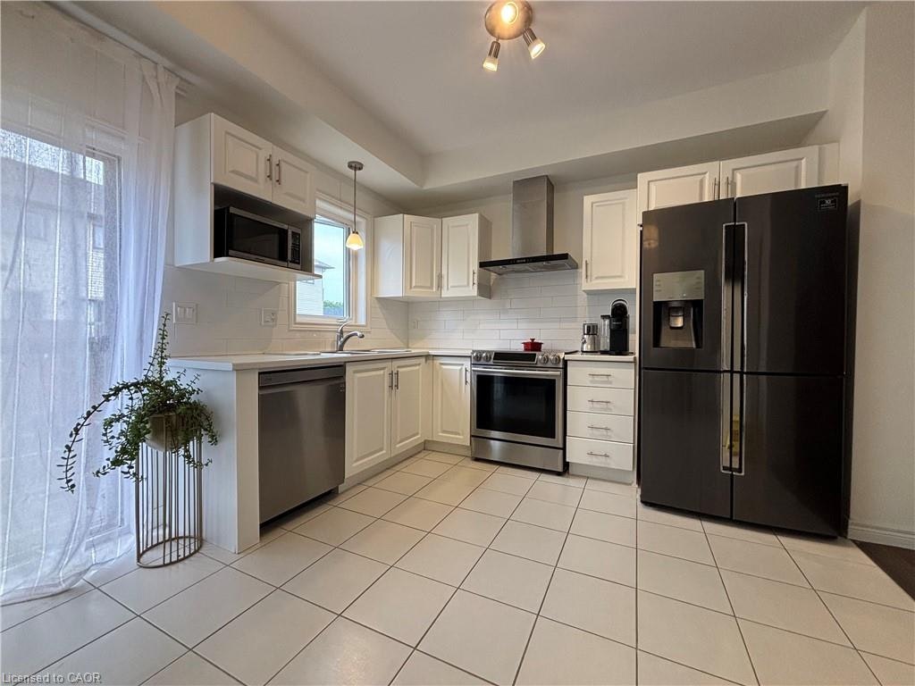 11 Birot Lane, Hamilton, ON, L9K 0K1 - 7