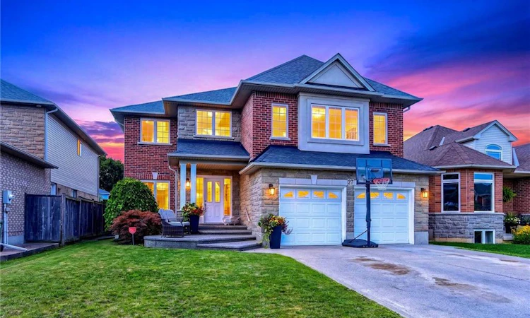 27 Garth Trails Crescent