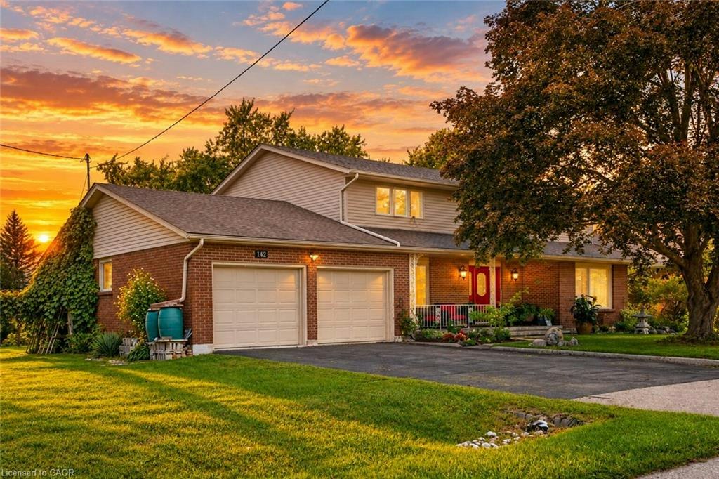 142 Carson Drive, Kitchener, ON, N2B 2Z2