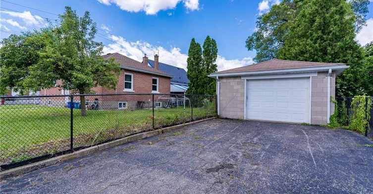 2-609 Mohawk Road E, Hamilton, ON, L8V 2J8 - 7
