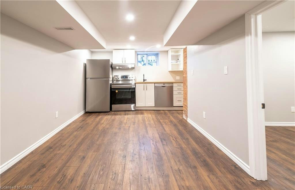 B-50 Burris Street, Hamilton, ON, L8M 2J4 - 2