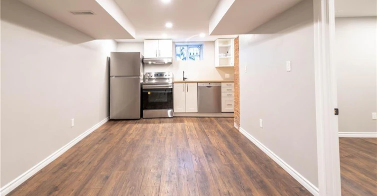 B-50 Burris Street, Hamilton, ON, L8M 2J4 - 2