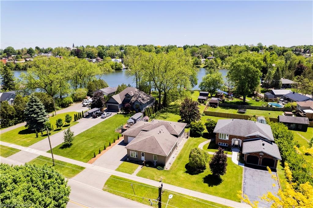 100 Mechanic Street W, Norfolk County, ON, N0E 1Y0