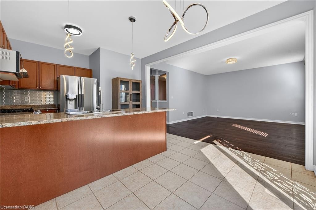 244 Raymond Road, Hamilton, ON, L9K 0H5 - 4