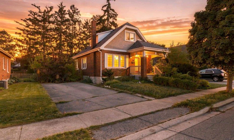 26 Abigail Avenue