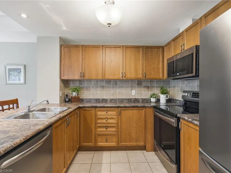 202-59 Critzia Drive, Hamilton, ON, L0R 1W0 - 9