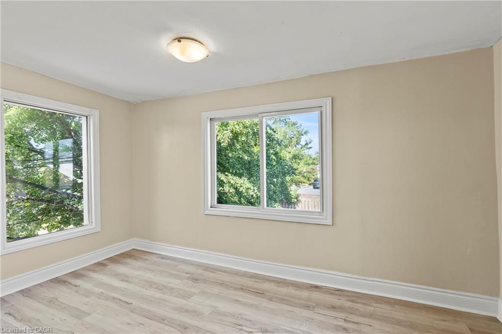 Upper-1 West Street N, Thorold, ON, L2V 2R8 - 10