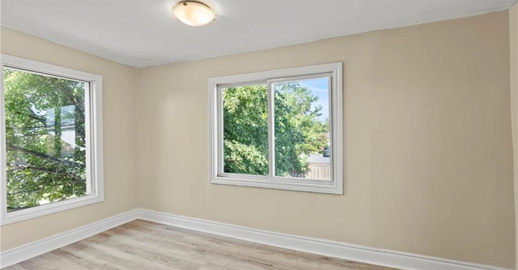 Upper-1 West Street N, Thorold, ON, L2V 2R8 - 10