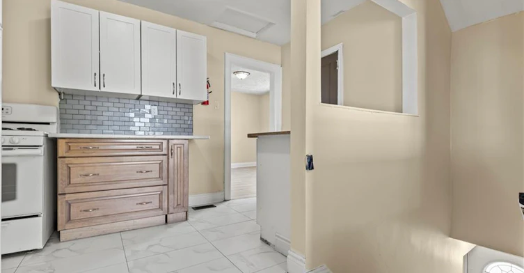 Upper-1 West Street N, Thorold, ON, L2V 2R8 - 3