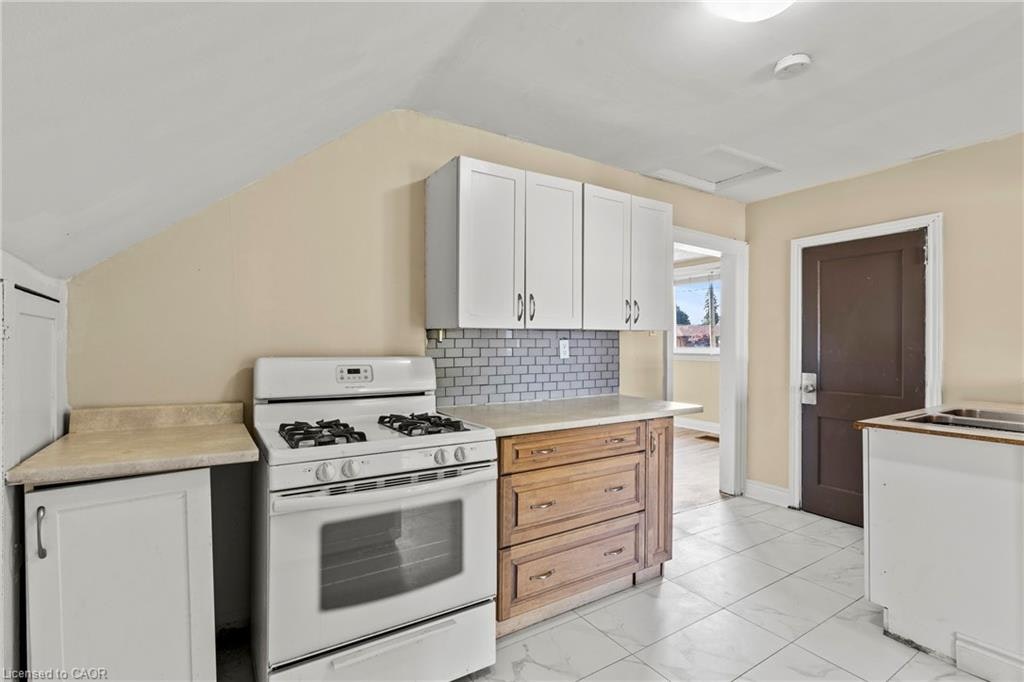 Upper-1 West Street N, Thorold, ON, L2V 2R8 - 5