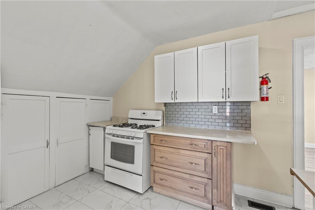 Upper-1 West Street N, Thorold, ON, L2V 2R8 - 8