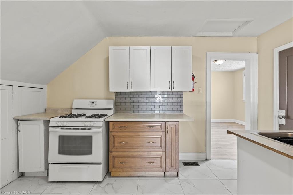 Upper-1 West Street N, Thorold, ON, L2V 2R8 - 6