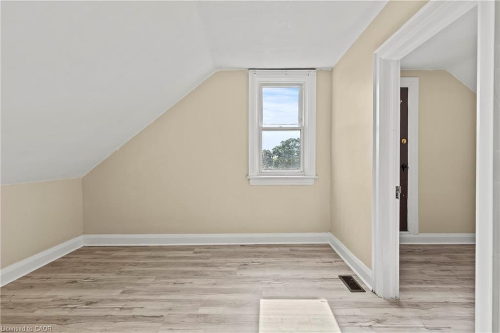 Upper-1 West Street N, Thorold, ON, L2V 2R8 - 15