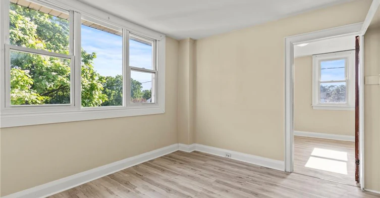 Upper-1 West Street N, Thorold, ON, L2V 2R8 - 13