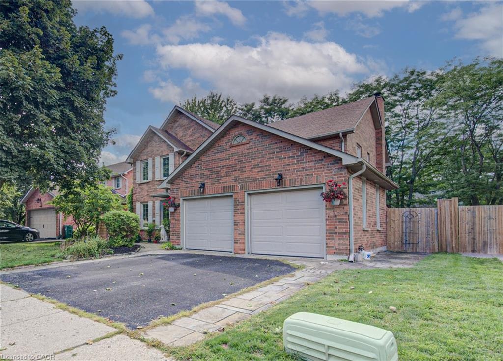 7 Stock Court, Cambridge, ON, N3C 3R4