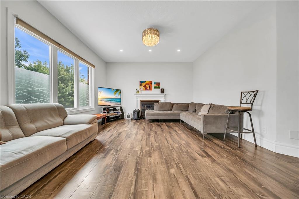 Upper-22 Grasswood Street, Kitchener, ON, N2A 4L2 - 12
