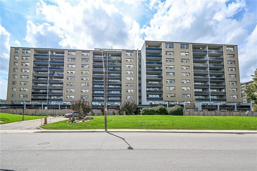 307-15 Albright Road, Hamilton, ON, L8K 5J2 - 41
