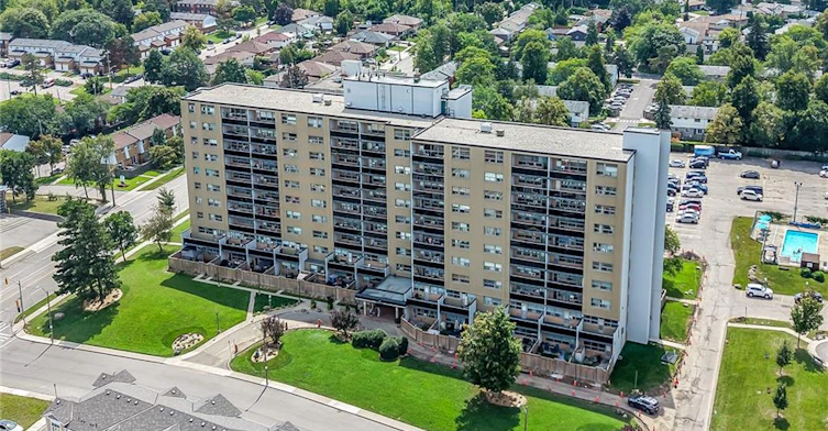 307-15 Albright Road, Hamilton, ON, L8K 5J2 - 2