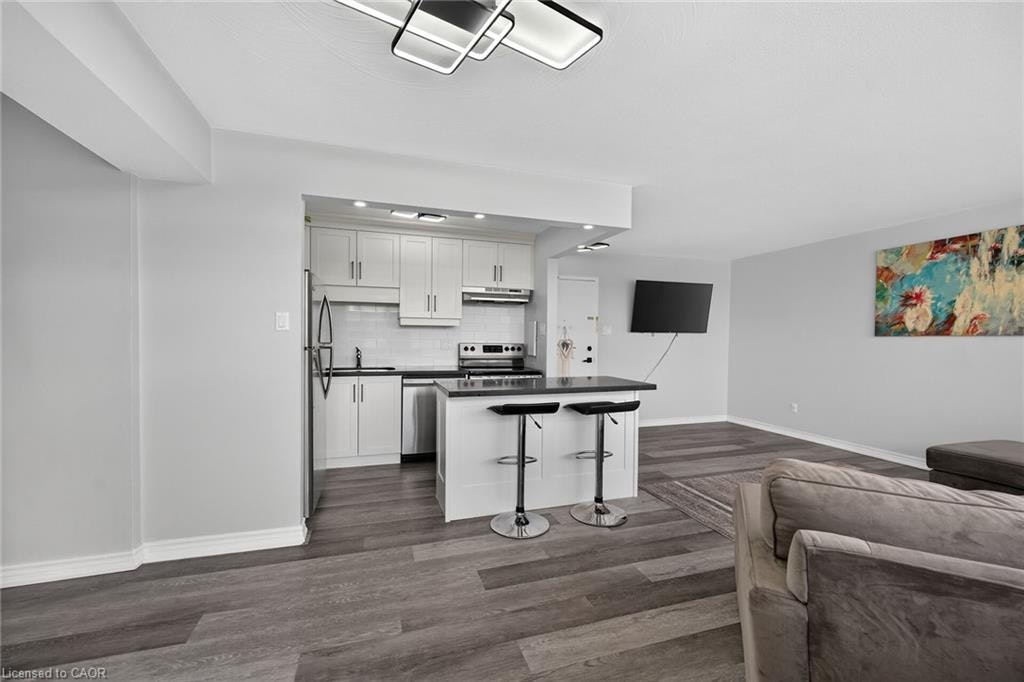 307-15 Albright Road, Hamilton, ON, L8K 5J2 - 12