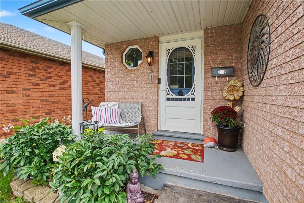 17 Bush Clover Crescent, Kitchener, ON, N2E 3P9
