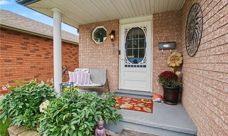 17 Bush Clover Crescent