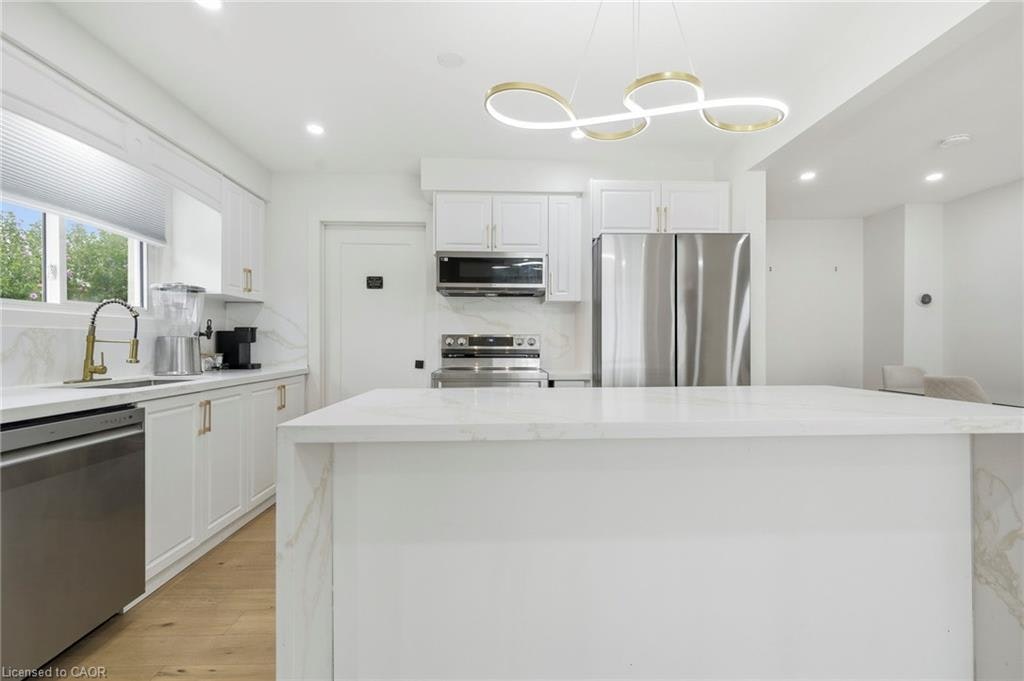 Upper-47 Barrington Drive, Welland, ON, L3C 5Z8 - 3