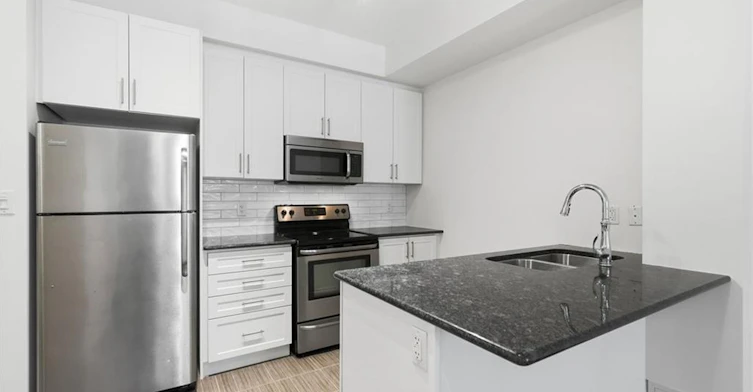 201-90 Charlton Avenue W, Hamilton, ON, L8P 0B4 - 7